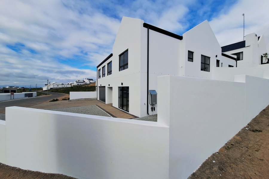4 Bedroom Property for Sale in Da Gama Bay Western Cape